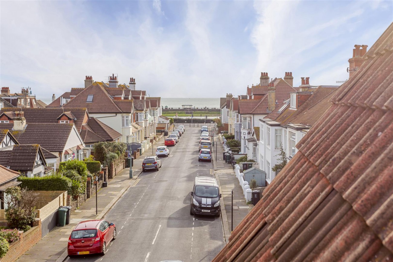 Images for Marine Avenue, Hove EAID:lextonsapi BID:1