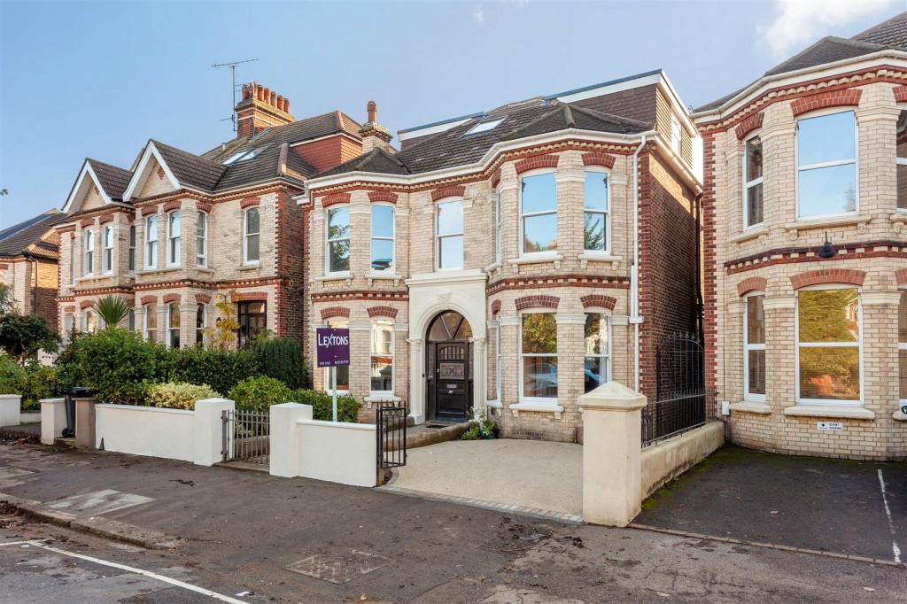 Wilbury Avenue, Hove, 6 bedroom, House Detached