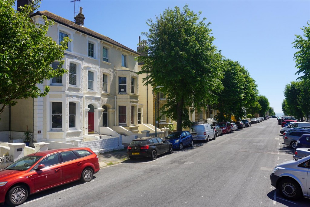 Selborne Road, Hove, 2 bedroom, Flat Conversion