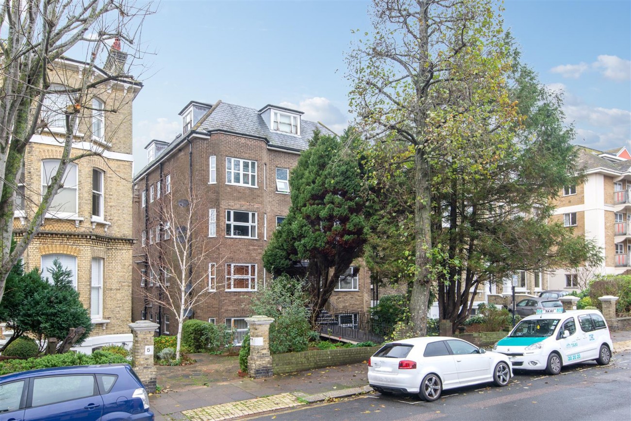 Images for Eaton Gardens, Hove EAID:lextonsapi BID:1