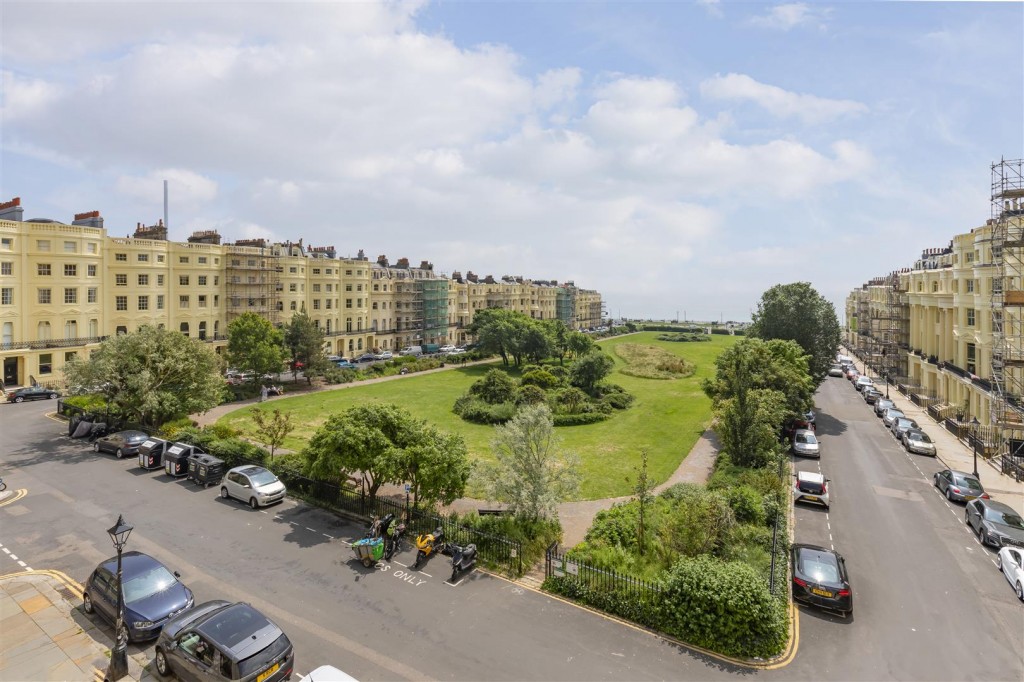 Brunswick Square, Hove, 2 bedroom, Apartment