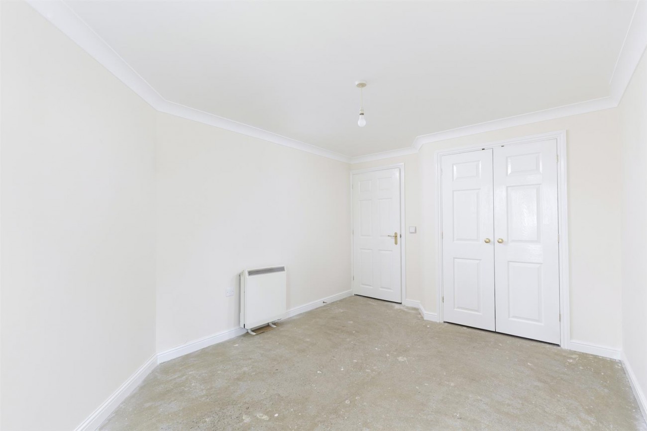 Images for High Street, Heathfield EAID:lextonsapi BID:4