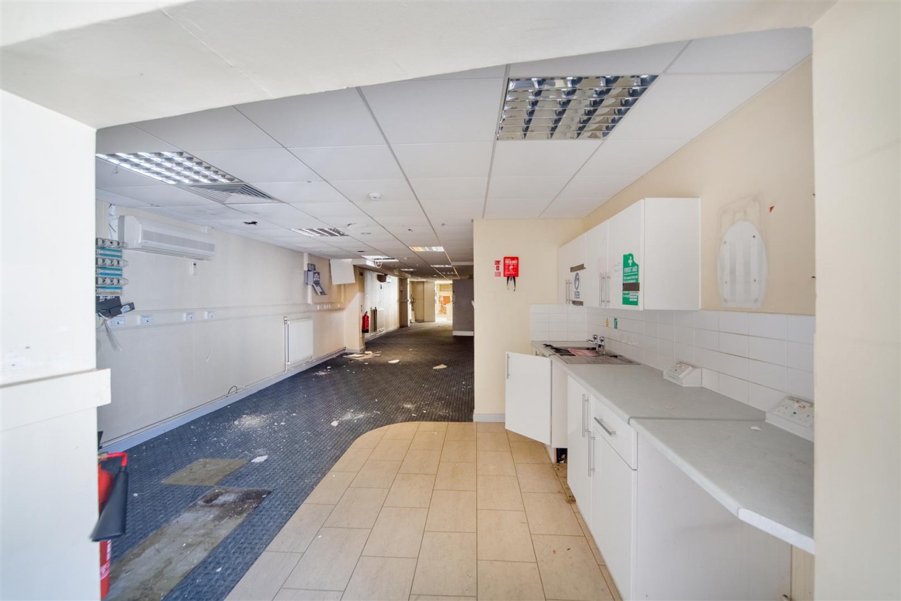 High Street, Littlehampton, House