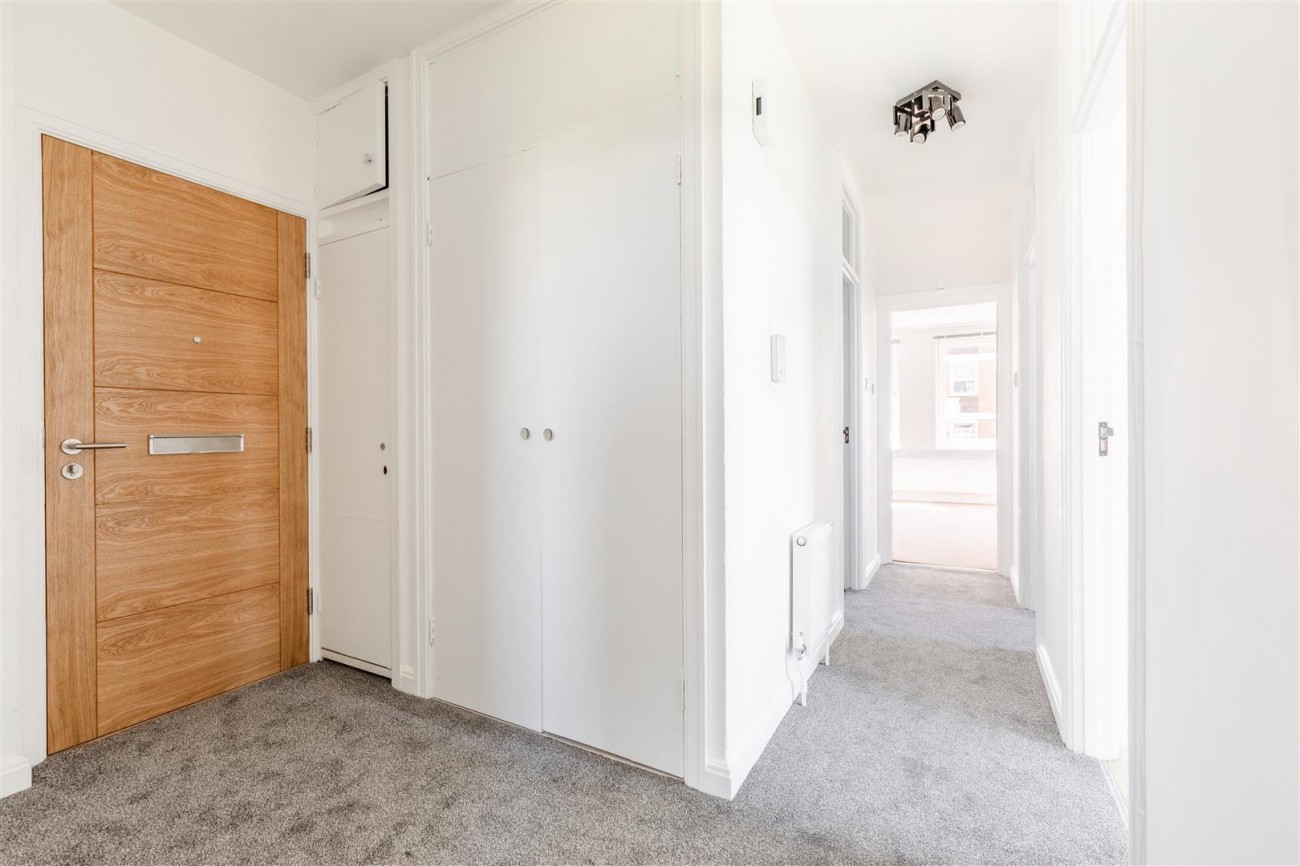 Images for Grand Avenue, Hove EAID:lextonsapi BID:2