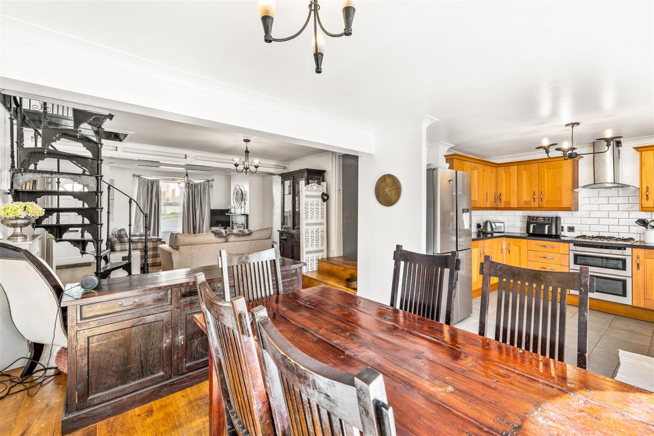 Images for Baxter Street, Brighton EAID:lextonsapi BID:1