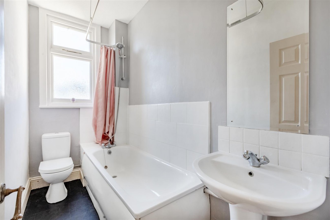 Images for 1, Wilbury Avenue, Hove EAID:lextonsapi BID:1