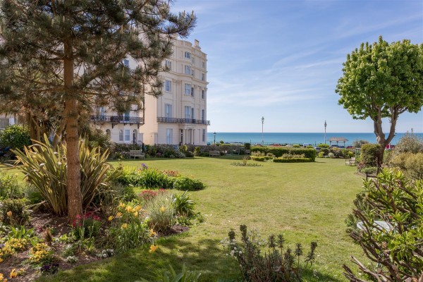 Marine Square, Brighton