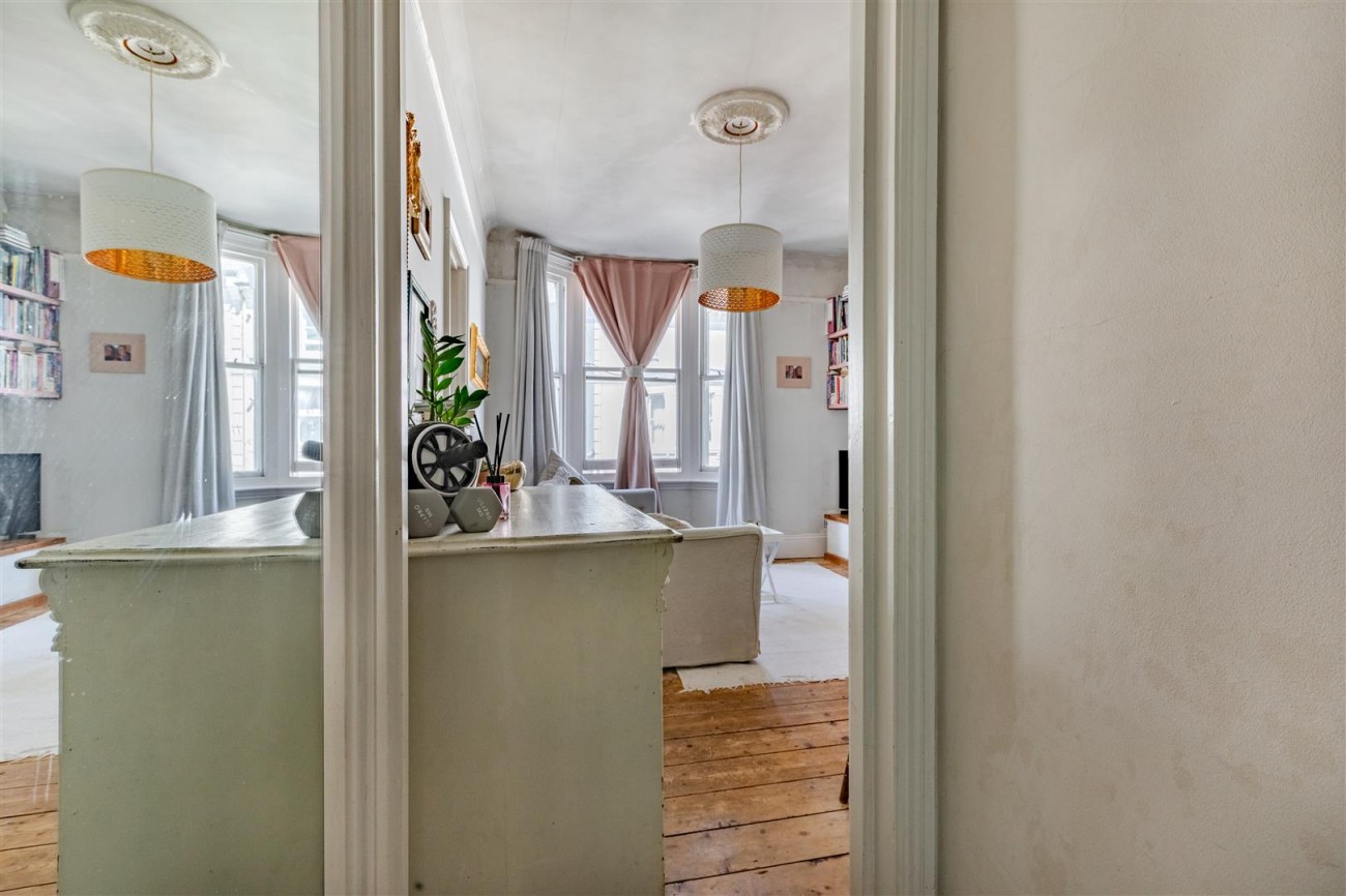 Images for Lansdowne Street, Hove EAID:lextonsapi BID:1