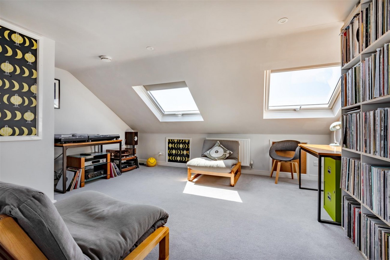 Images for Marine Avenue, Hove EAID:lextonsapi BID:1