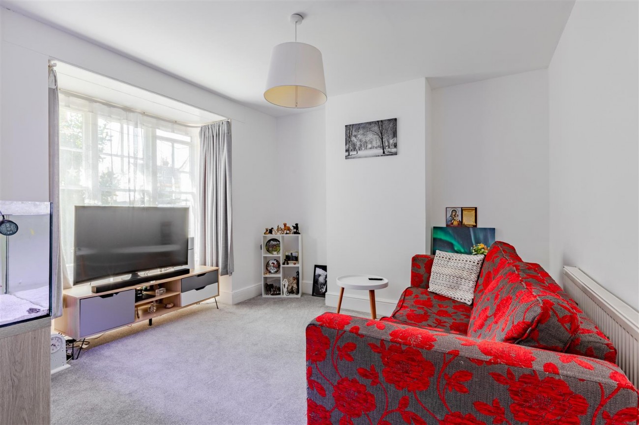 Images for Hart Road, Dorking EAID:lextonsapi BID:4