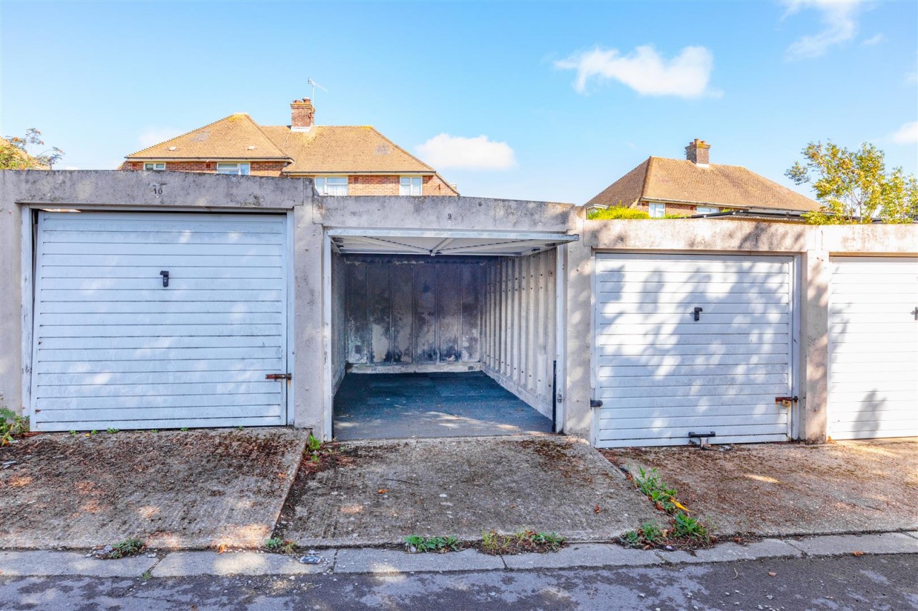 Images for Chichester Close, Hove EAID:lextonsapi BID:4