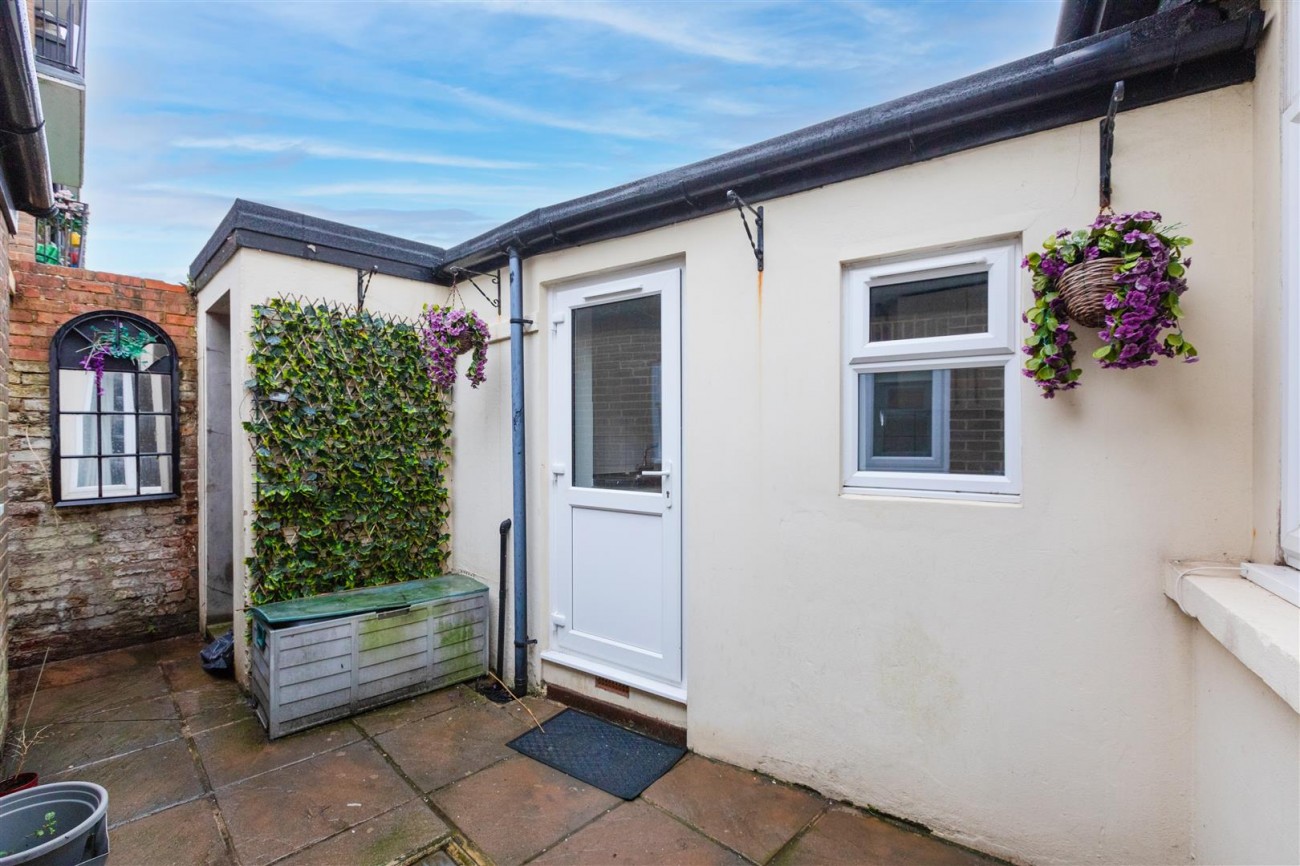 Images for Leslie Street, Eastbourne EAID:lextonsapi BID:2