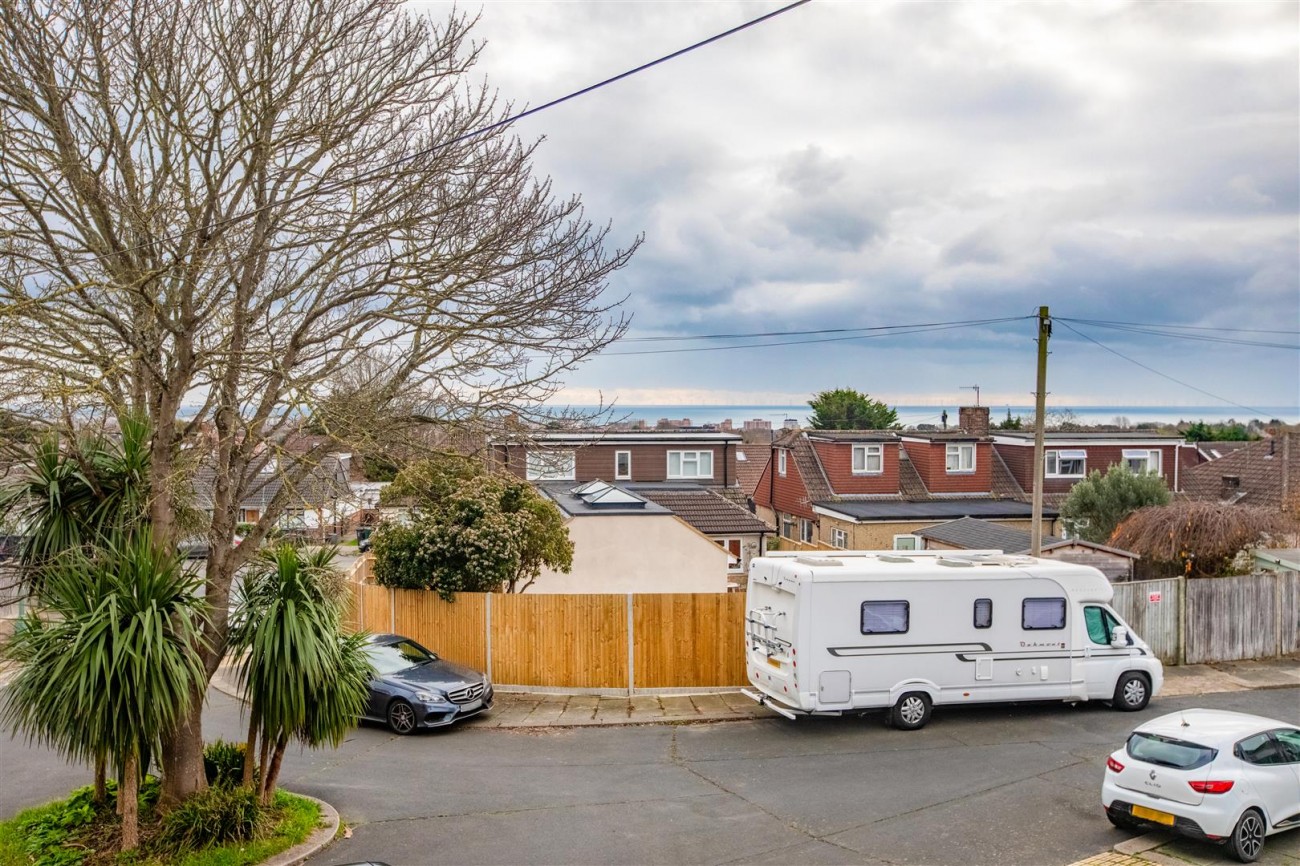 Images for Fallowfield Close, Hove EAID:lextonsapi BID:1