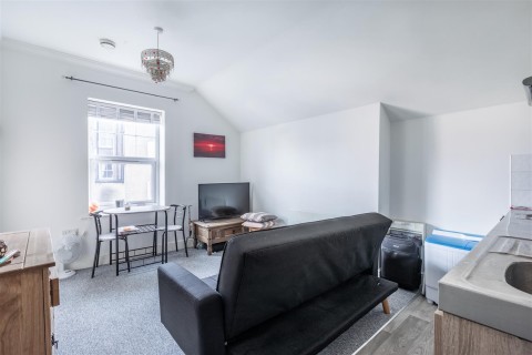 Cambridge Road, Eastbourne - EAID:lextonsapi, BID:2