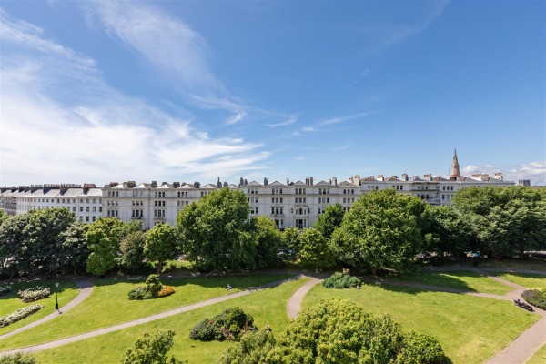 Palmeira Square, Hove