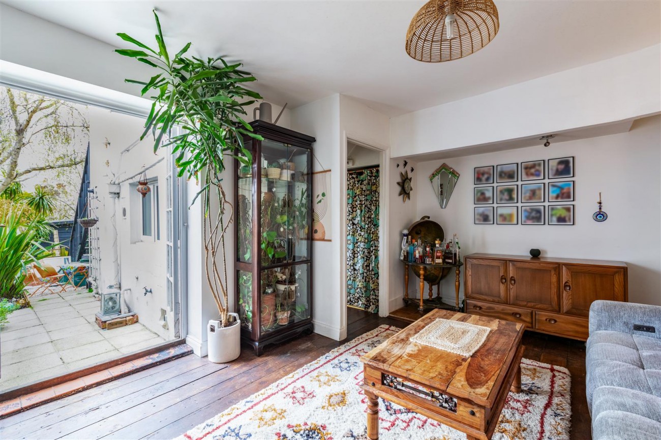 Images for Roundhill Crescent, Brighton EAID:lextonsapi BID:1