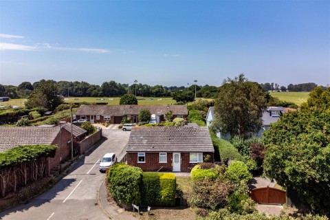 May Close, Sidlesham, Chichester - EAID:lextonsapi, BID:4