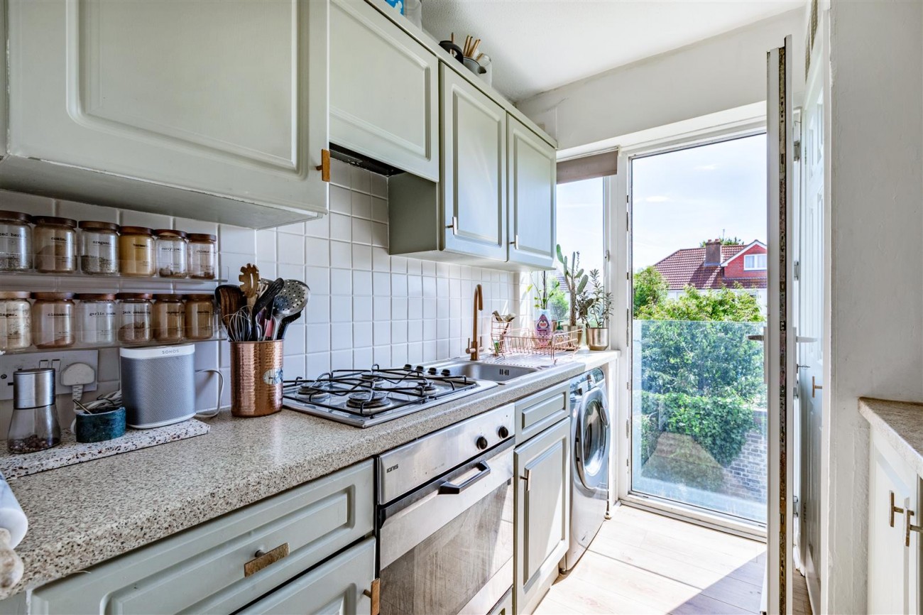 Images for Erroll Road, Hove EAID:lextonsapi BID:1