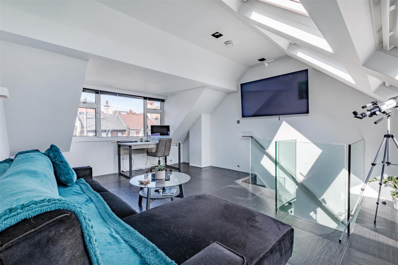 Images for Compton Road, Brighton EAID:lextonsapi BID:1