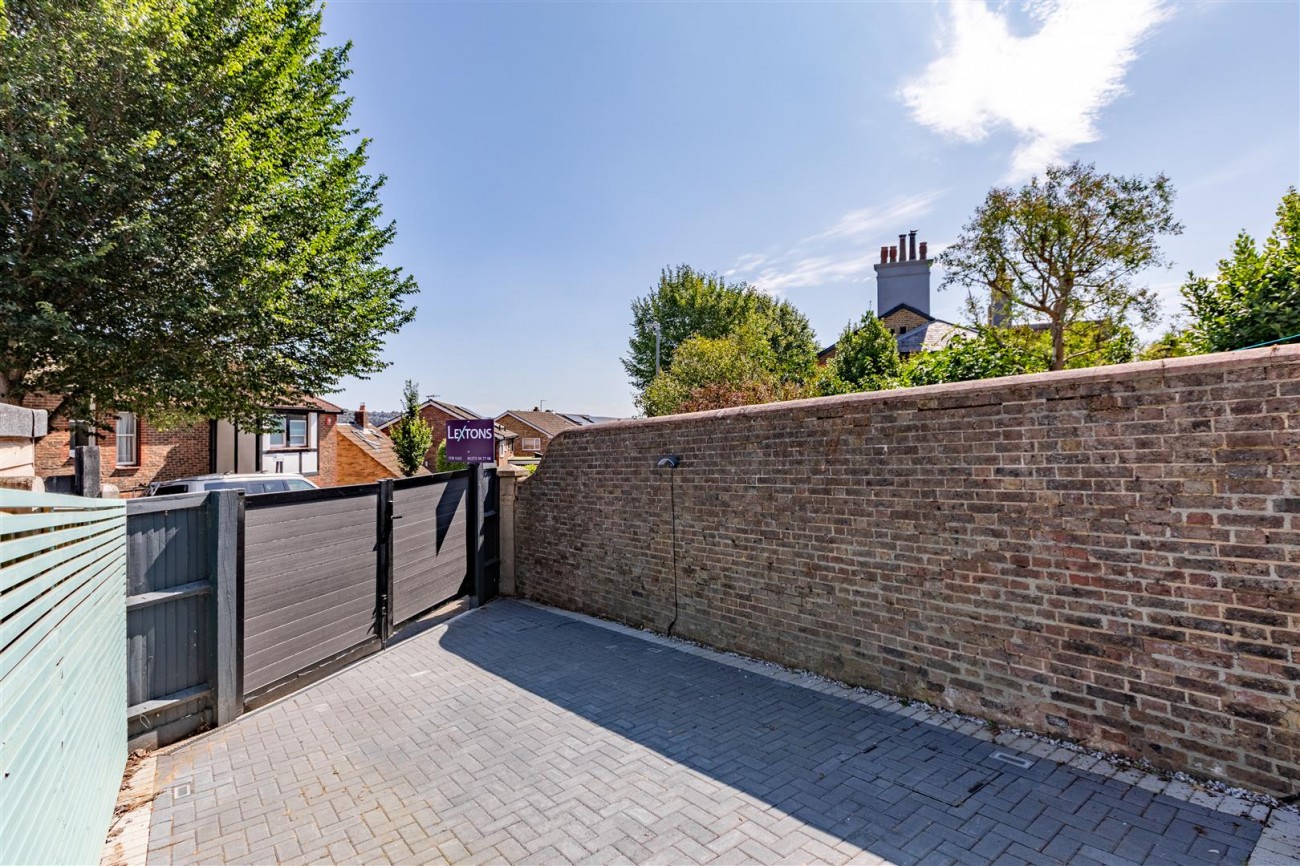 Images for Compton Road, Brighton EAID:lextonsapi BID:1